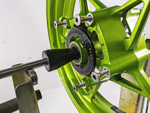 Load image into Gallery viewer, 2021 Kawasaki Z900 ZR900 Straight 17x3.5 Front Wheel Rim 41073-0713 | Mototech271