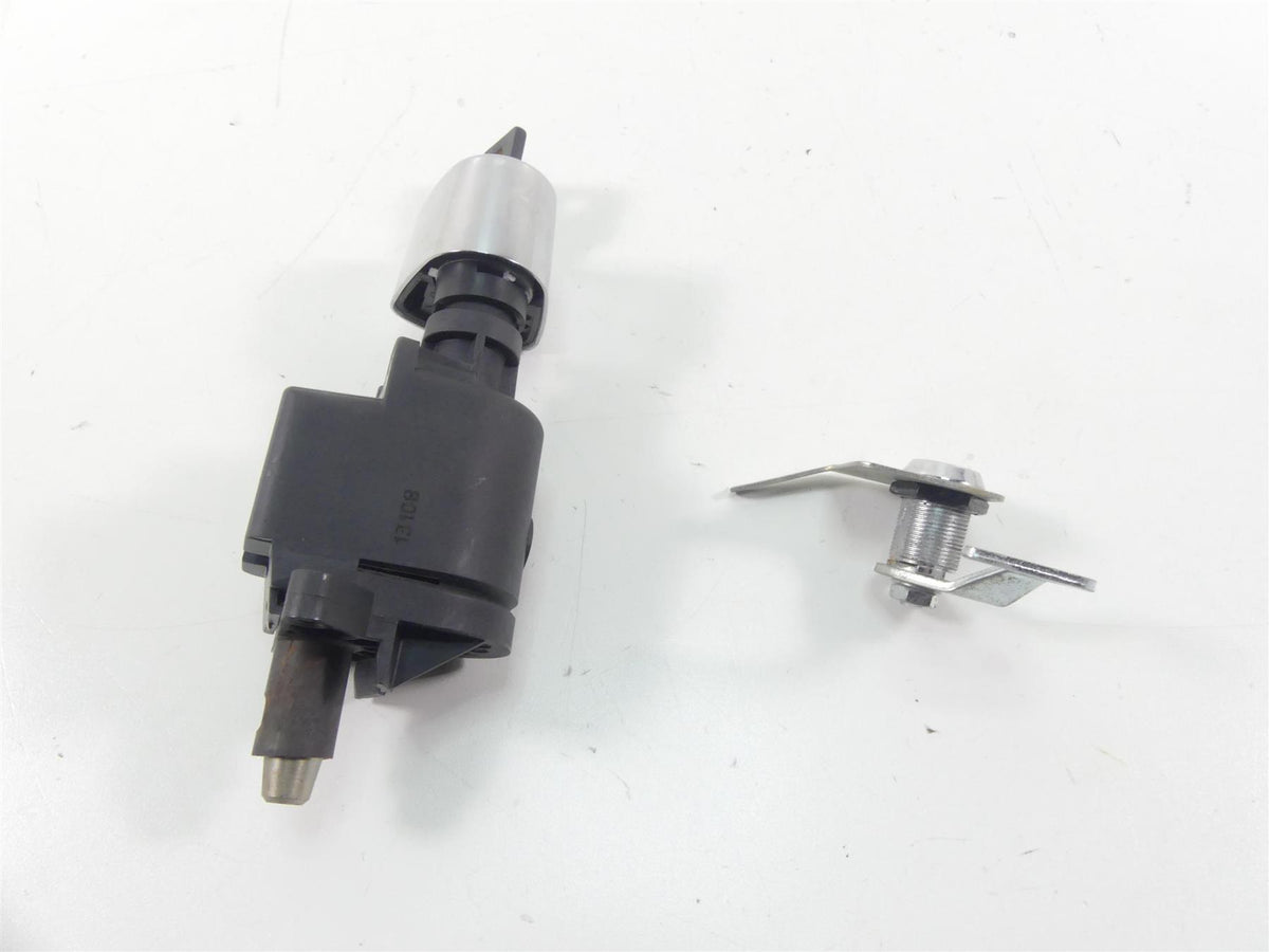 とっち13① 2013 Harley Touring FLHTP Electra Glide Ignition Switch Key