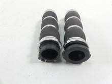Load image into Gallery viewer, 2004 Harley FXDWGI Dyna Wide Glide Avon Spike 1" Handlebar Grip Set 0630-1224 | Mototech271