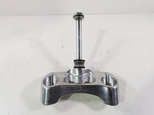 Load image into Gallery viewer, 2006 Harley VRSCR Street V-Rod Lower Triple Tree Steering Clamp 46781-06A | Mototech271
