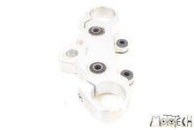 Load image into Gallery viewer, 2001 Suzuki VZ800 Marauder Upper Triple Tree 51311-48E00