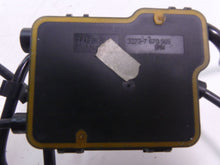 Load image into Gallery viewer, 2005 BMW R1200GS K25 Bing Throttle Body Bodies Fuel Injection - Read 13547672731 | Mototech271