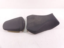 Load image into Gallery viewer, 2018 Suzuki GSXR750 Driver Rider Passanger Saddle Seat Set 45100-14J10-DW2