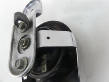 Load image into Gallery viewer, 2003 Harley Dyna 100TH FXDL Low Rider Horn & Chrome Cover 61300478A | Mototech271