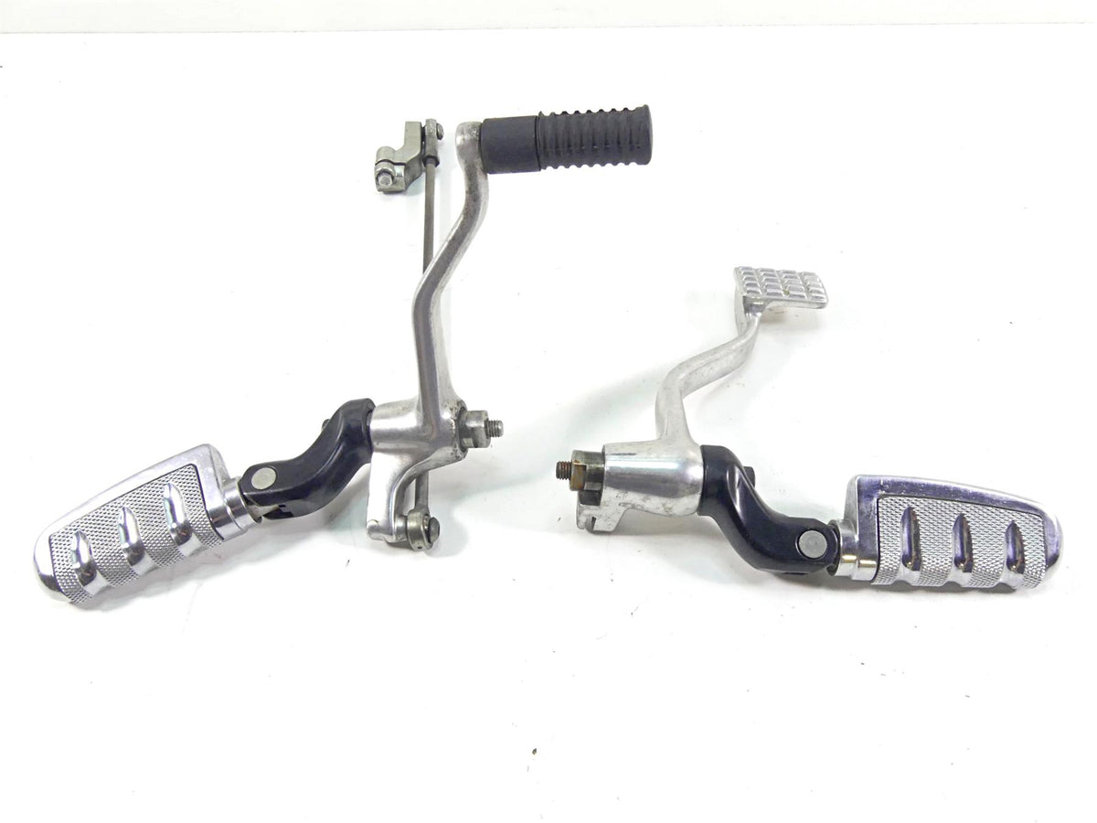 2013 Harley VRSCF Muscle Vrod Left Right Footpeg Foot Peg Rest Set