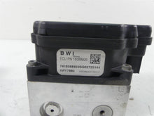 Load image into Gallery viewer, 2011 Harley Touring FLTRX Road Glide Abs Brake Pump Pressure Module 40601-08A | Mototech271