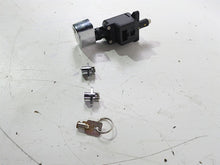 Load image into Gallery viewer, 2007 Harley Touring FLHTCU SE CVO E-Glide Ignition Switch Key Lock Set 71572-06 | Mototech271