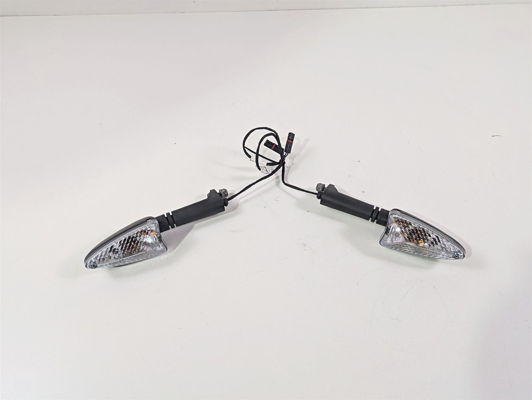 BMW RnineT 2022 左スイッチユニット　欠損品 2022 BMW RnineT Pure K22 Rear Turn Singal Blinker Set
