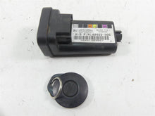 Load image into Gallery viewer, 2005 Harley Touring CVO FLHTCSE Electra Glide Tssm Module Fob Key 68922-00 | Mototech271