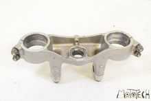 Load image into Gallery viewer, 1989 Honda CR250R CR250 R Upper Triple Tree Steering Clamp 53230-KZ3-000 | Mototech271