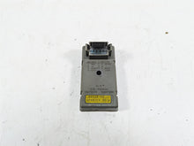 Load image into Gallery viewer, 2000 Harley FXSTS Softail Springer Tsm Turn Signal Flasher Module 68540-96