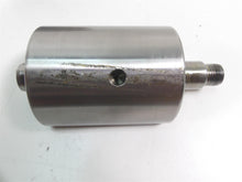 Load image into Gallery viewer, 2002 Harley Softail FXSTDI Deuce Balancer Bracket Support Shaft Set 14715-00 | Mototech271