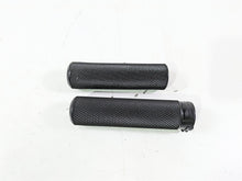 Load image into Gallery viewer, 2010 Harley VRSCF Muscle Rod Arlen Ness Hand Grip Set | Mototech271