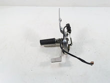 Load image into Gallery viewer, 2002 Yamaha FZ1 FZS1000 Fazer Right Rider Footpeg & Brake Pedal 5LV-27443-01-00 | Mototech271