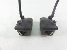 Load image into Gallery viewer, 2006 Harley Touring FLHTCUI Electra Glide Front Brake Caliper Set 44046-00D | Mototech271