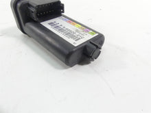 Load image into Gallery viewer, 2005 Harley Touring FLHRSI Road King Tsm Turn Signal Flasher Module 68920-01C | Mototech271