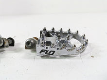 Load image into Gallery viewer, 2015 Harley FXDL Dyna Low Rider FLO Grip Stunt Footpeg Rest Set FP-800V2 | Mototech271