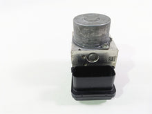 Load image into Gallery viewer, 2018 Harley FLHCS Softail Heritage 115th Abs Brake Pump Module Unit 41100044B