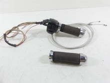 Load image into Gallery viewer, 2005 Harley FXDWGI Dyna Wide Glide Right Control Switch Throttle -Read 71684-06A | Mototech271
