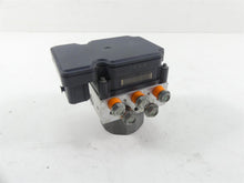 Load image into Gallery viewer, 2014 Harley Touring FLHXS Street Glide Sp Abs Brake Pump Module 41100013A