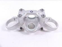 Load image into Gallery viewer, 2020 BMW F900 R F900R K83 Upper Triple Tree Steering Clamp Risers 8404205 | Mototech271