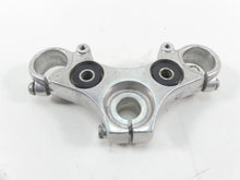 Load image into Gallery viewer, 2003 Harley Sportster XL1200 C 100th Anniv Upper Triple Tree Clamp 45739-87 | Mototech271