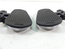 Load image into Gallery viewer, 2019 Indian Chieftain Classic Rear Passenger Floor Board Floorboard Set 5137789 | Mototech271