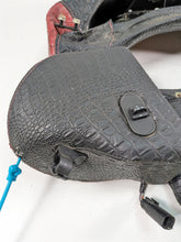 Load image into Gallery viewer, 09-13 Harley Touring Alligator Skin Trunk Backrest & Speaker Housings 52950-10