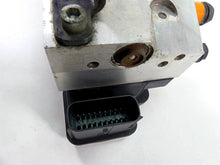 Load image into Gallery viewer, 2014 Harley VRSCF Muscle V-Rod Abs Brake Pump Pressure Unit Module 40664-08A | Mototech271