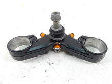 Load image into Gallery viewer, 2009 BMW R1200 GS K25 Lower Triple Tree Steering Clamp 31427718343 | Mototech271