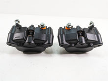 Load image into Gallery viewer, 2009 Harley Dyna FXDFSE CVO Fat Bob Front Brake Caliper Set 44046-08 44047-08