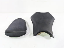 Load image into Gallery viewer, 2009 Kawaski EX250 Ninja 250R Front Rear Seat Set 53066-0227-MA 53066-0212-12Y