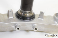 Load image into Gallery viewer, 2005 Kawasaki ZZR1200 ZX1200 Ninja Lower Triple Tree Steering Clamp 44037-0008 | Mototech271