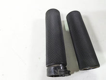 Load image into Gallery viewer, 2017 Harley Dyna FXDB Street Bob Arlen Ness Knurled Hand Grip Set 07-325 | Mototech271