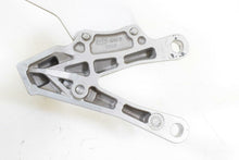 Load image into Gallery viewer, 2006 Kawasaki ZX10R ZX10 R Ninja Front Left Rider Foot Peg Footpeg 35063-0226 | Mototech271