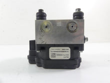 Load image into Gallery viewer, 2009 Harley FLHTCU SE4 CVO E-Glide Abs Brake Pump Pressure Module Unit 40601-08A | Mototech271