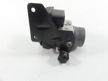 Load image into Gallery viewer, 2016 BMW R nineT R9T K21 Abs Brake Pump Pressure Module Unit 8555767 | Mototech271