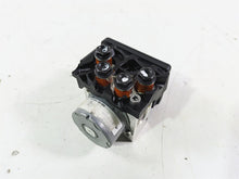 Load image into Gallery viewer, 2019 Triumph Speed Triple RS 1050 Abs Brake Pump Module Unit T2029204 | Mototech271