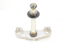Load image into Gallery viewer, 2007 Kawasaki ZX6R Ninja Lower Triple Tree Steering Clamp 44037-0074 | Mototech271