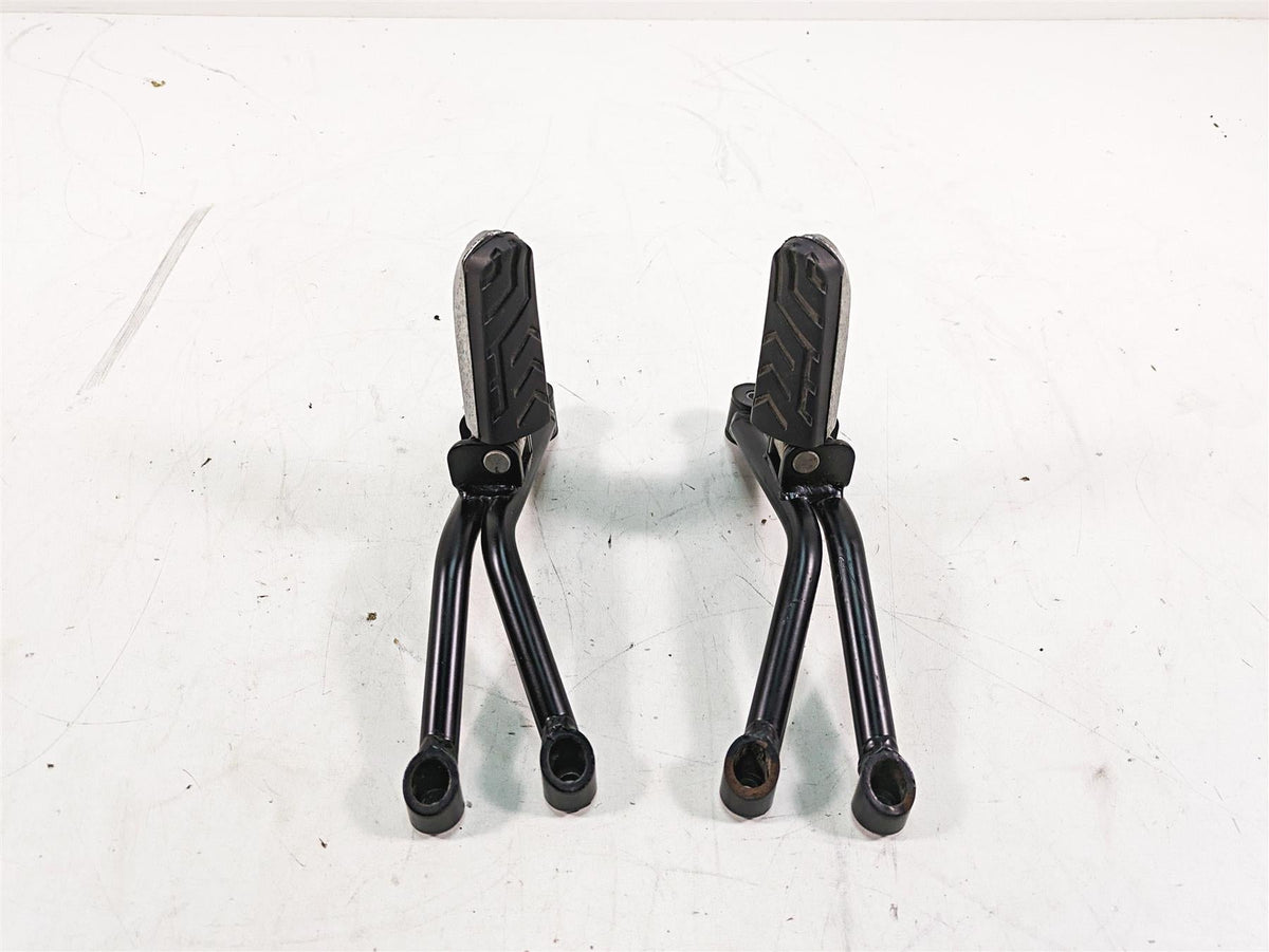 2013 Moto Guzzi V7 750 Stone Rear Passenger Footpeg Foot Peg Set 883019