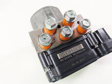 Load image into Gallery viewer, 2016 Harley Touring FLHR Road King Abs Brake Pump Module Unit 41100013A