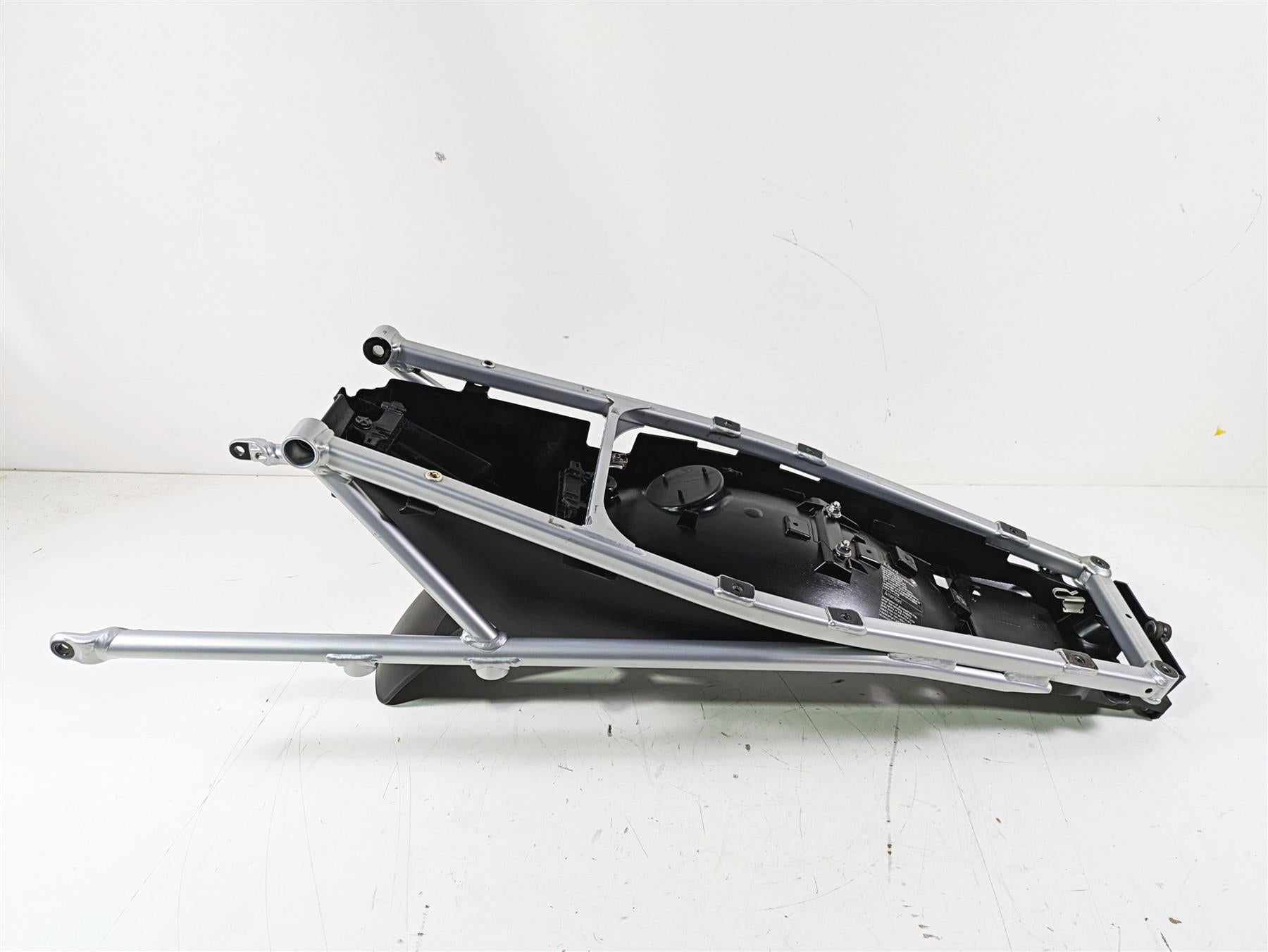 ねむ 2016 BMW R1200GS GSW K50 Subframe Sub Frame & Inner Fender