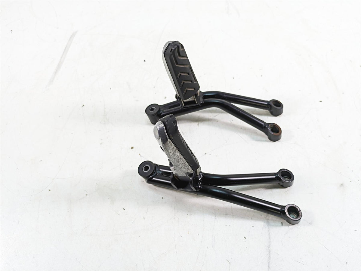 2013 Moto Guzzi V7 750 Stone Rear Passenger Footpeg Foot Peg Set 883019