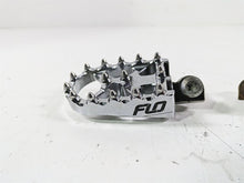 Load image into Gallery viewer, 2015 Harley FXDL Dyna Low Rider FLO Grip Stunt Footpeg Rest Set FP-800V2 | Mototech271