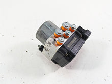 Load image into Gallery viewer, 2015 Harley Touring FLHXS Street Glide Abs Brake Pump Module 41100013A | Mototech271
