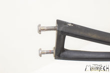 Load image into Gallery viewer, 2012 Yamaha YZFR6 YZF R6 Rear Passenger Footpeg Foot Peg SET 2C0-2742L-10-00 | Mototech271