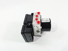 Load image into Gallery viewer, 2010 BMW R1200RT K26 Abs Brake Pump Unit Module 34517715109 7715107 | Mototech271