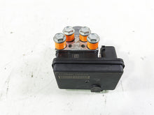 Load image into Gallery viewer, 2019 Harley FLHCS Softail Heritage Abs Brake Pump Module Unit 41100044C | Mototech271