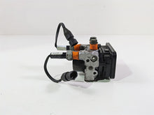 Load image into Gallery viewer, 2018 Indian Springfield Dark Horse Abs Brake Pump Pressure Module 2204981