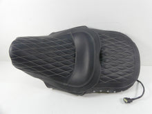 Load image into Gallery viewer, 2020 Indian Roadmaster Nice Heated Duo Rider Passenger Seat Saddle 2687597 | Mototech271